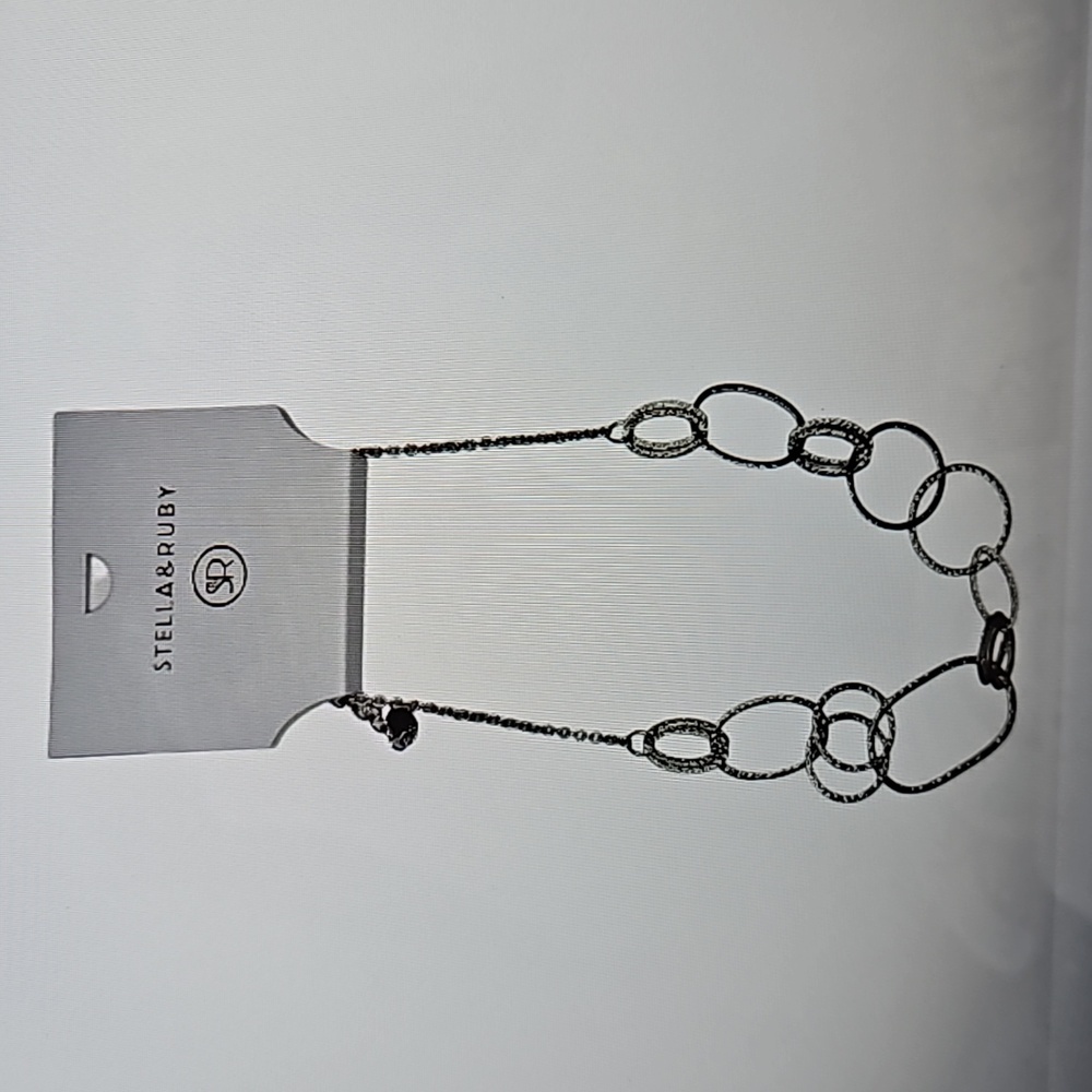 STELLA & RUBY HAMMERED LINK NECKLACE